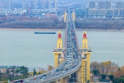 春運(yùn)迎來(lái)節(jié)前客流高峰