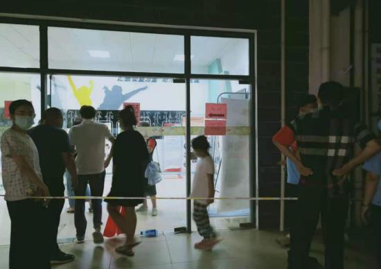 秣陵街道長山社區(qū)：團(tuán)結(jié)一心，奮戰(zhàn)疫情