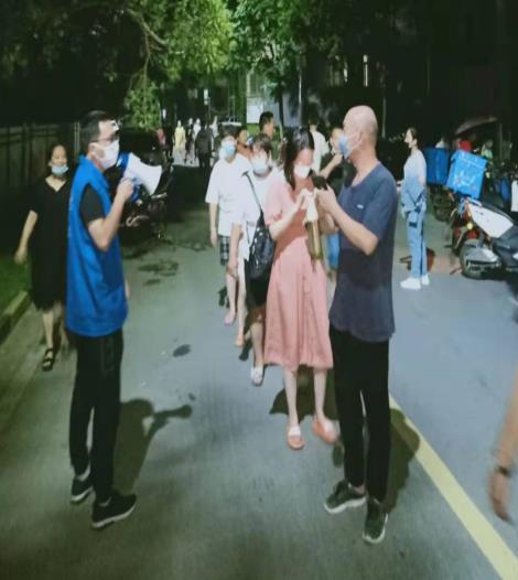 秣陵街道長山社區(qū)：團(tuán)結(jié)一心，奮戰(zhàn)疫情