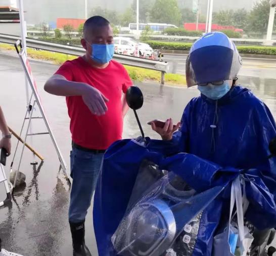 【英雄就在身邊】沒事沒事，我還能再走兩步！